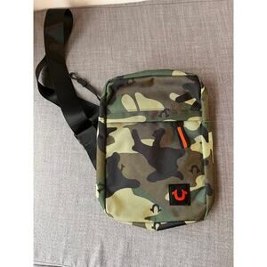 True Religion Camo Crossbody Bag Camouflage Shoulder Sling Bag Travel Streetwear
